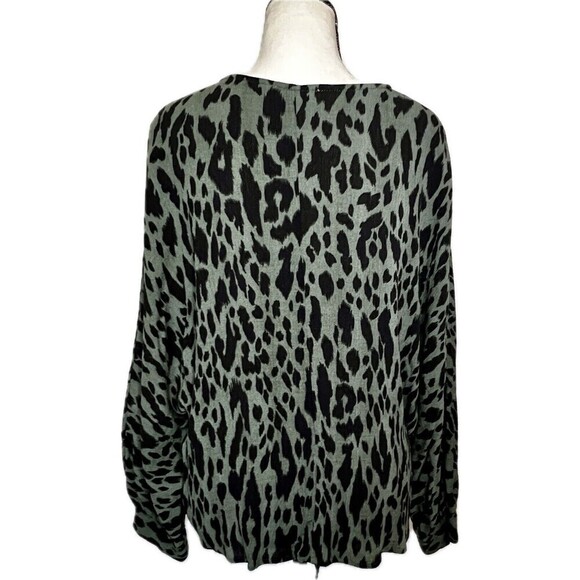 Umgee Dolman Sleeve Green & Black Animal Print V-Neck Top With Waist Tie Size XL - Picture 3 of 8